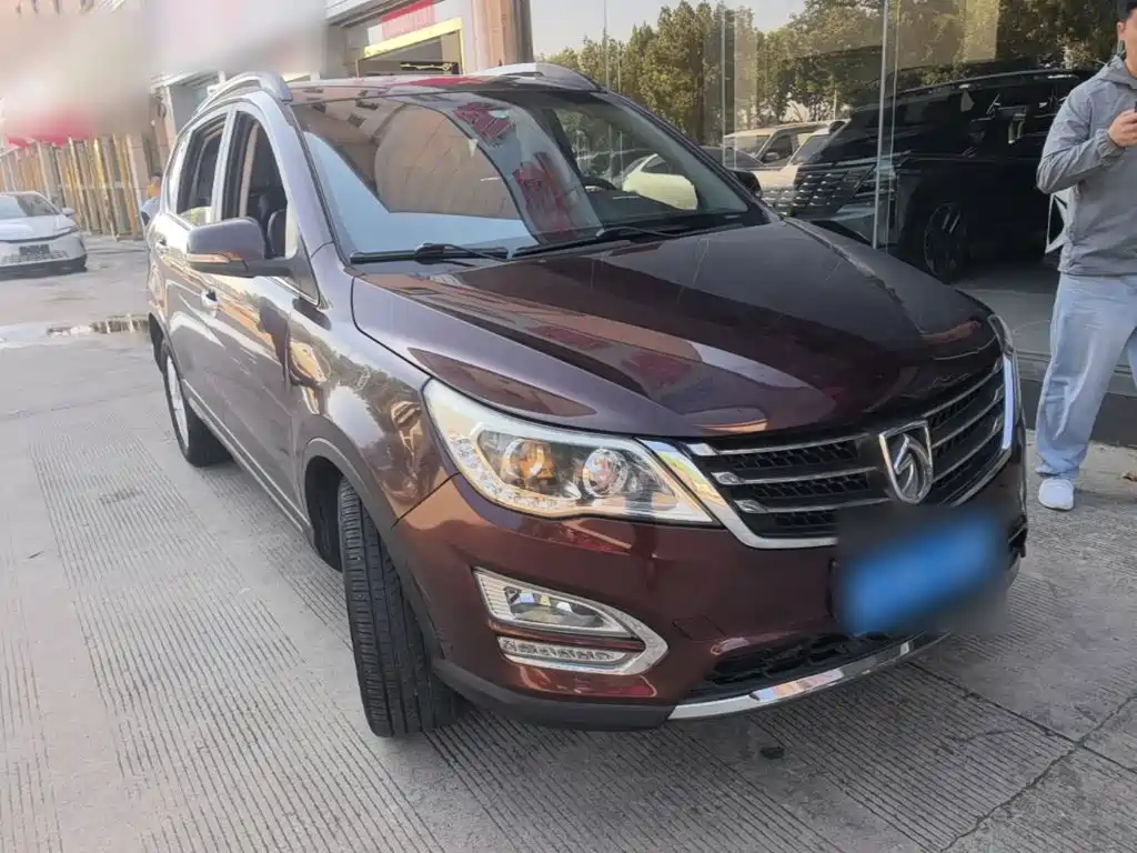 Фото 4 - Baojun 560