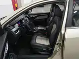 Фото 10 - Geely Vision