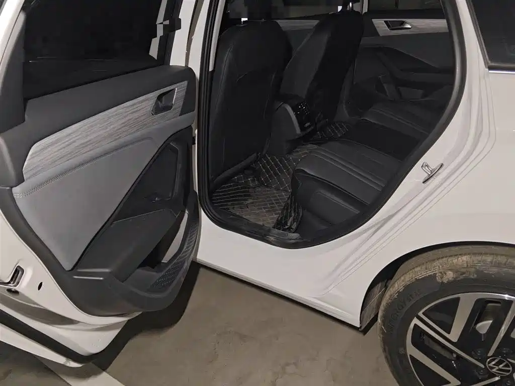 Volkswagen Sagitar 2026 Model 30 Million Special Selection 300TSI DSG Surpass Edition фото 14