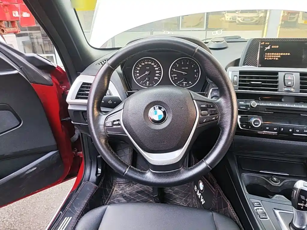 Photo 11 - BMW 2 Series (Import)
