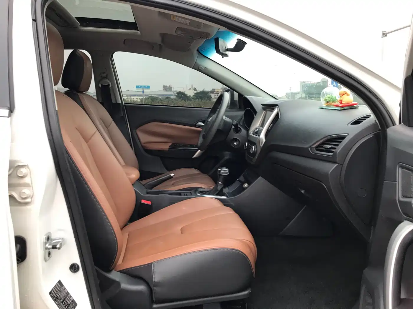 MG GT 2016 2016 Model 1.5T Automatic Premium Luxury Edition