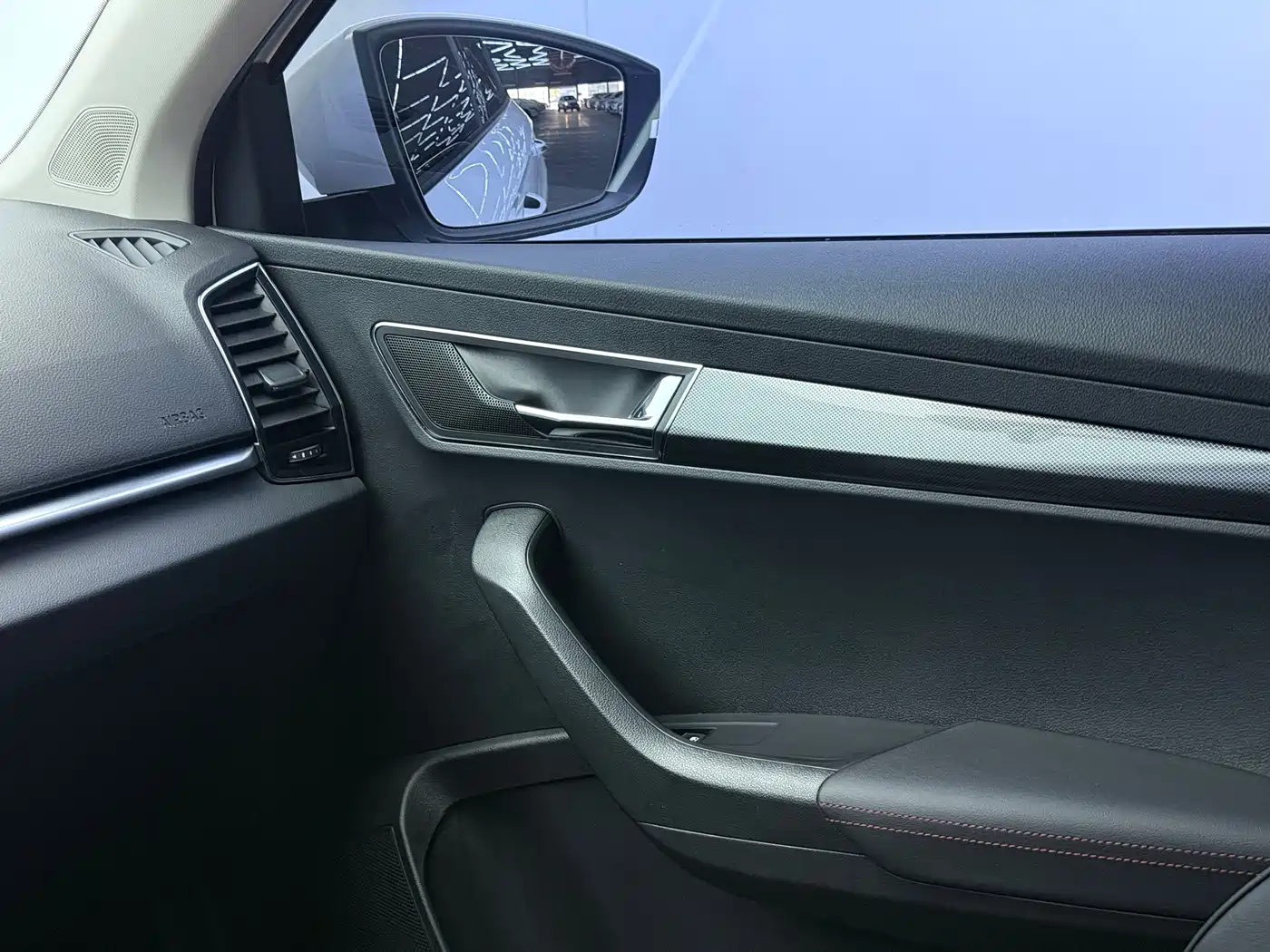 Škoda Karoq 2023 TSI280 Premium Edition фото 20