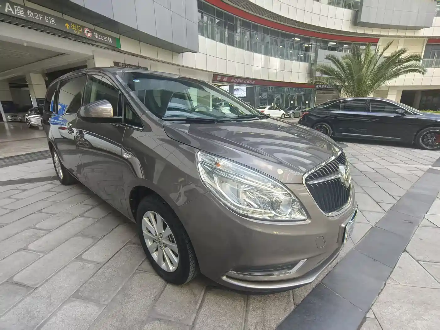 Buick GL8 2017 25S Comfort China V фото 10