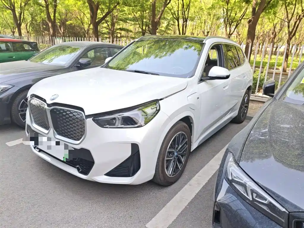 BMW iX1 2023 eDrive25L M Sport Package фото 3