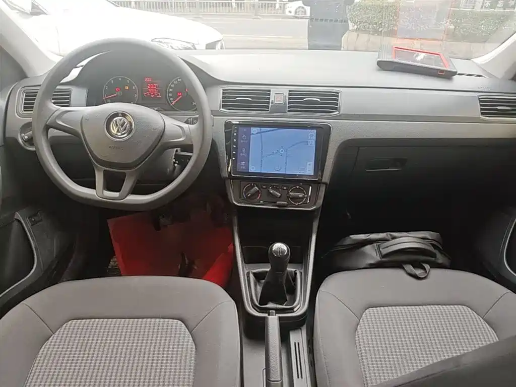 Volkswagen Santana 2016 1.4L Manual Trend Edition фото 10