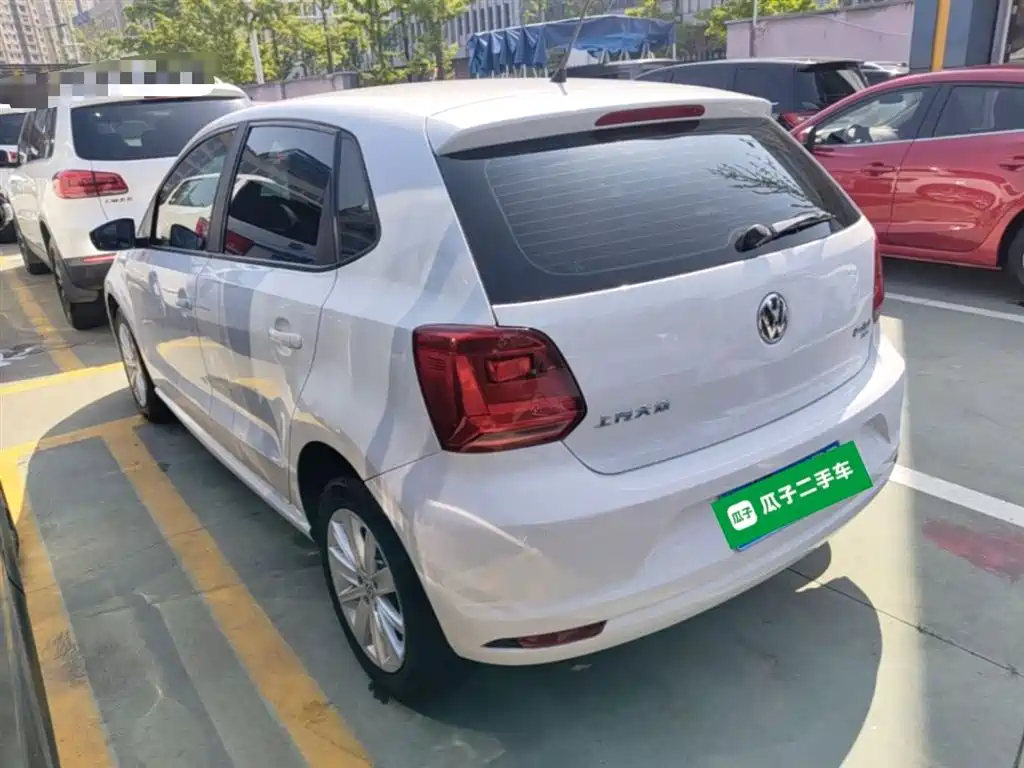 Volkswagen Polo 2016 1.6L Automatic Comfort фото 5
