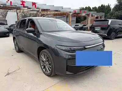 Leapmotor C10