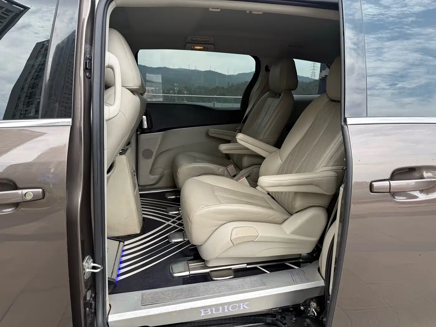 BUICK GL8