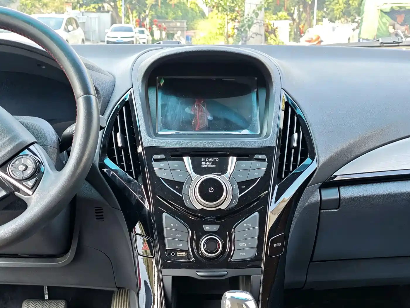 BYD Qin New Energy 2016 2015 1.5T Dual Crown Flagship Edition