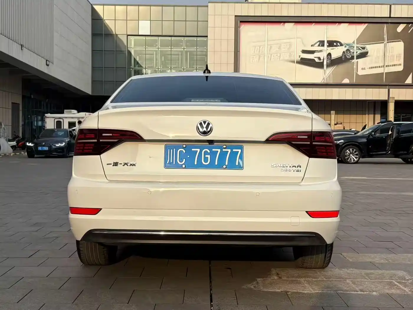 Volkswagen Sagitar 2022 280TSI DSG Surpassing Edition фото 8