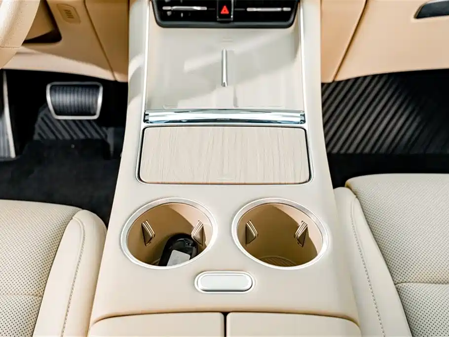 AITO Wenjie AITO M5 2025 Extended Range Ultra AWD фото 14
