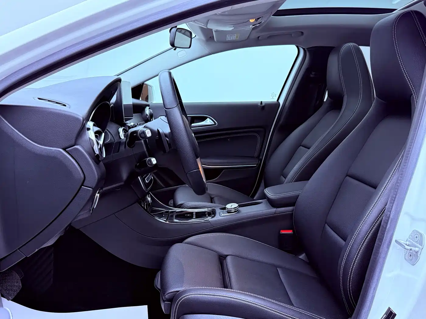 Mercedes-Benz GLA 2018 GLA 200 Dynamic фото 9