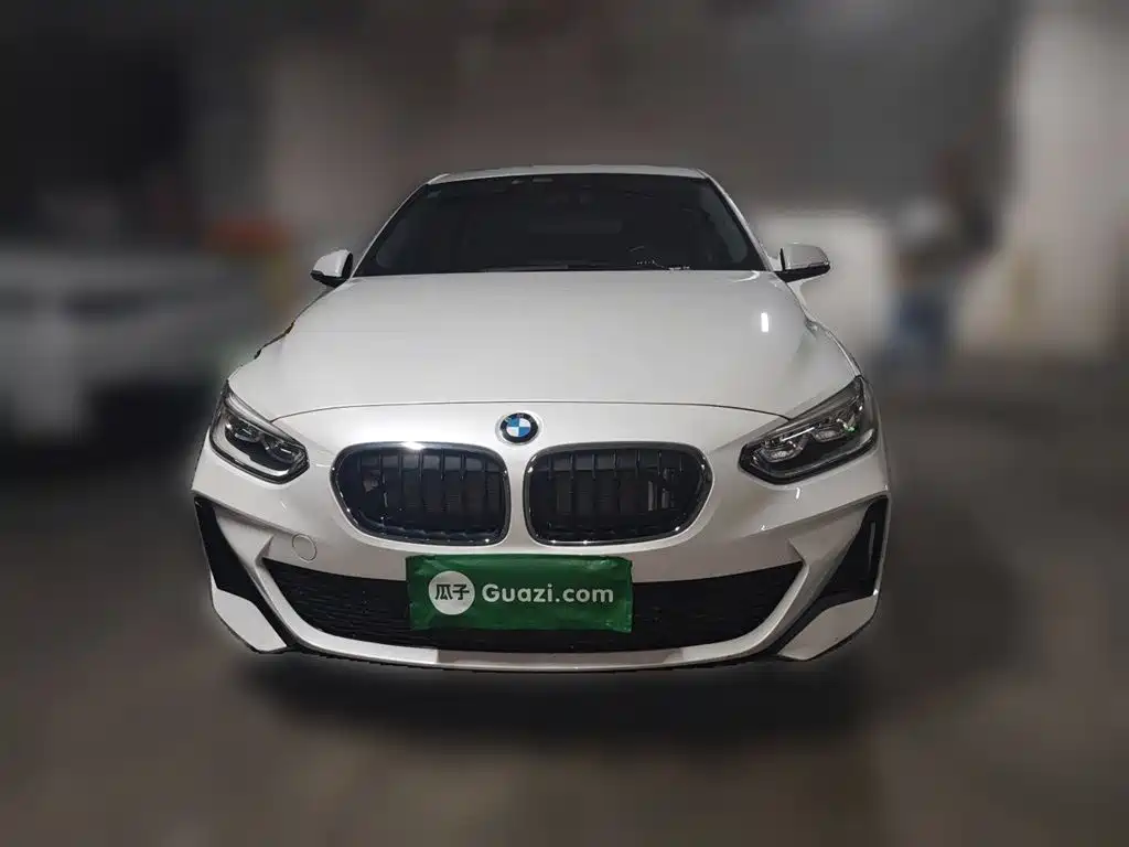BMW 1 Series 2020 Model 120i M Sport Package фото 3
