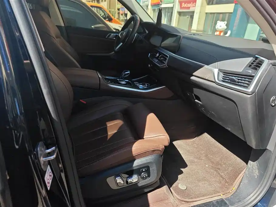 BMW X5 (Import) 2020 xDrive40i Premium M Sport Package фото 8