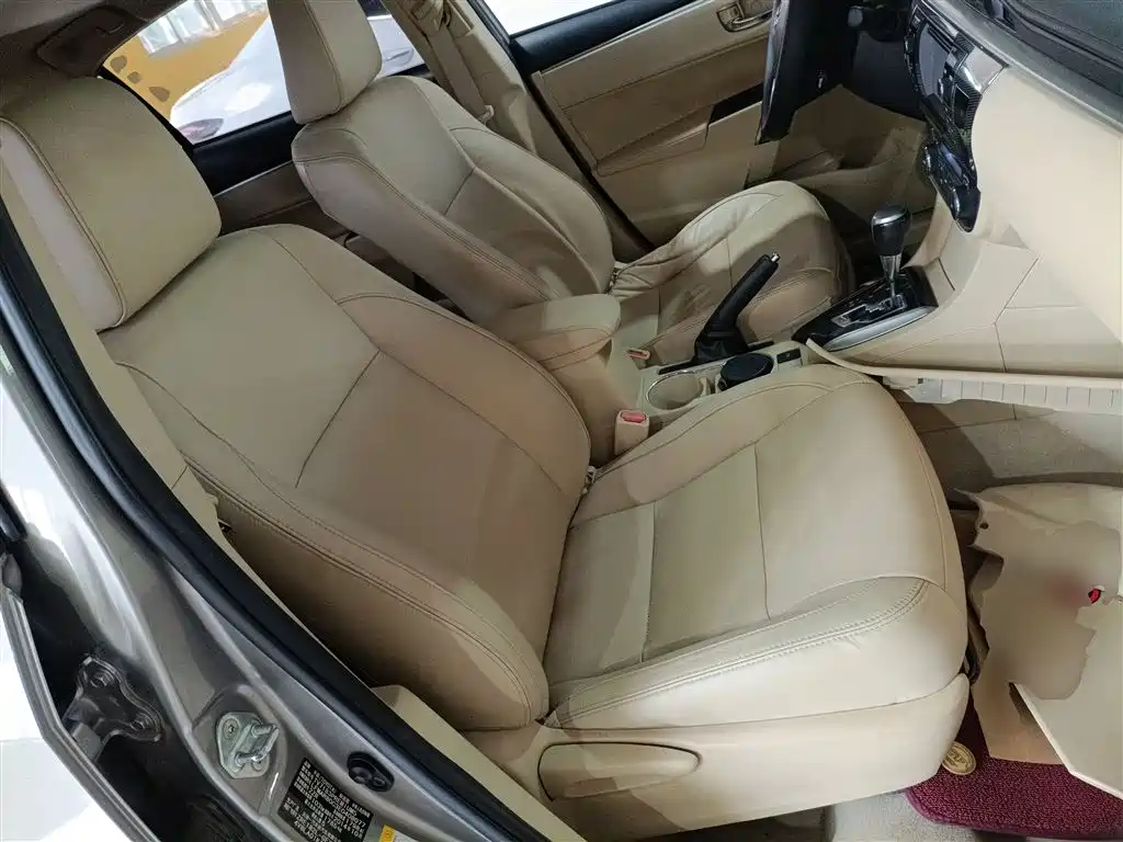 Toyota Corolla 2014 1.8L CVT Supreme Edition фото 20