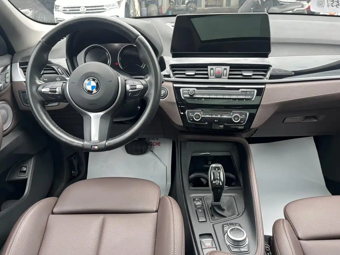 BMW X1 2021 sDrive25Li Leading фото 4