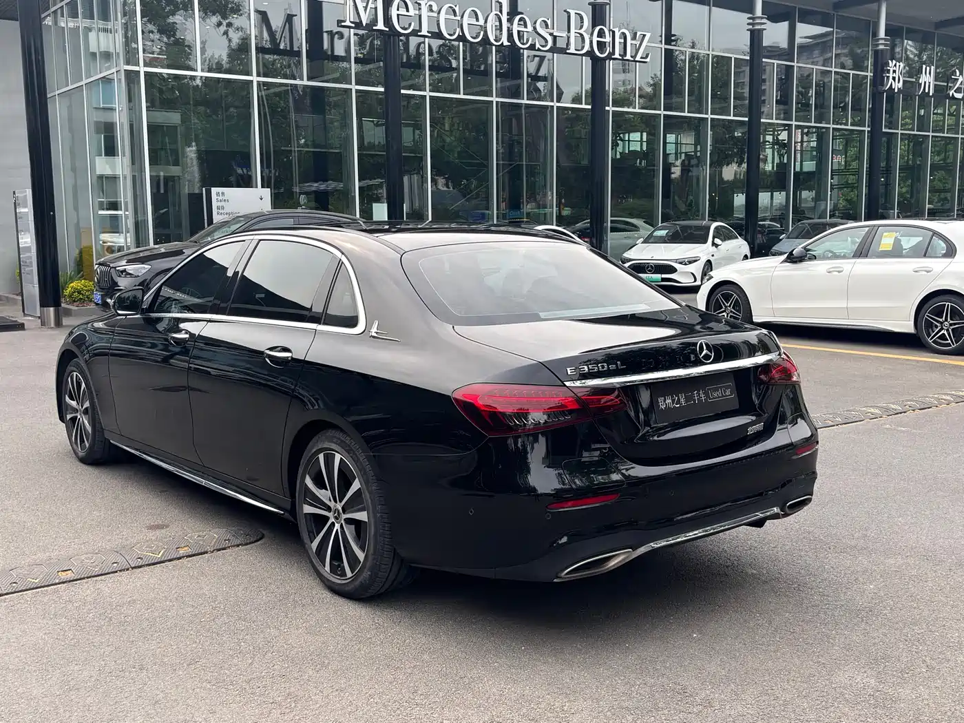 Mercedes-Benz E-Class New Energy 2022 Facelift E 350 e L Plug-in Hybrid Sport Sedan фото 3