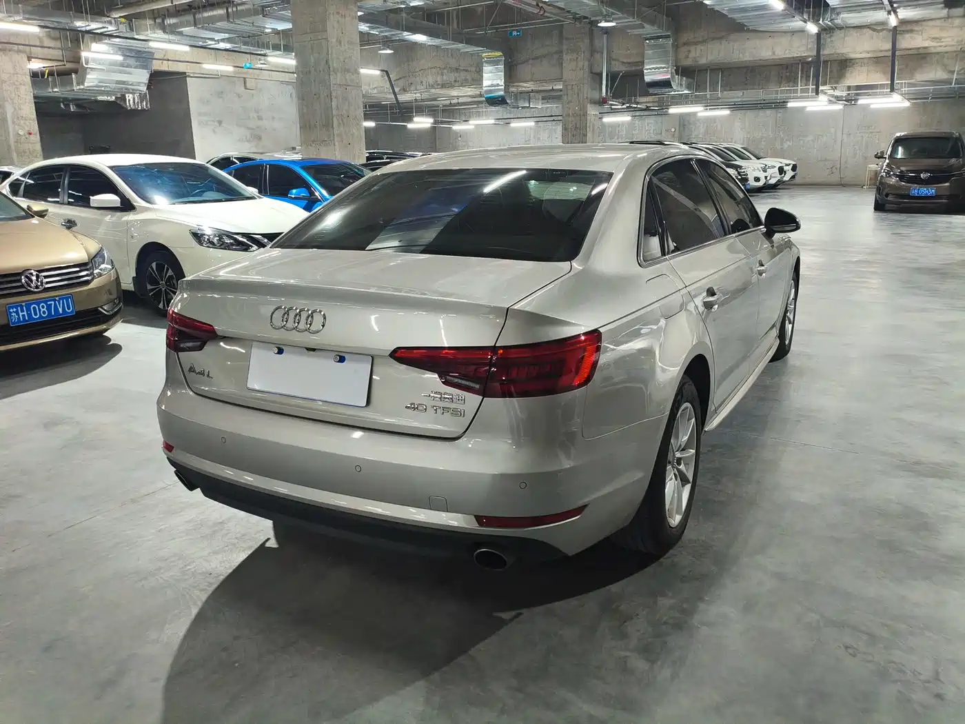 Audi A4L 2017 40 TFSI Progressive фото 7