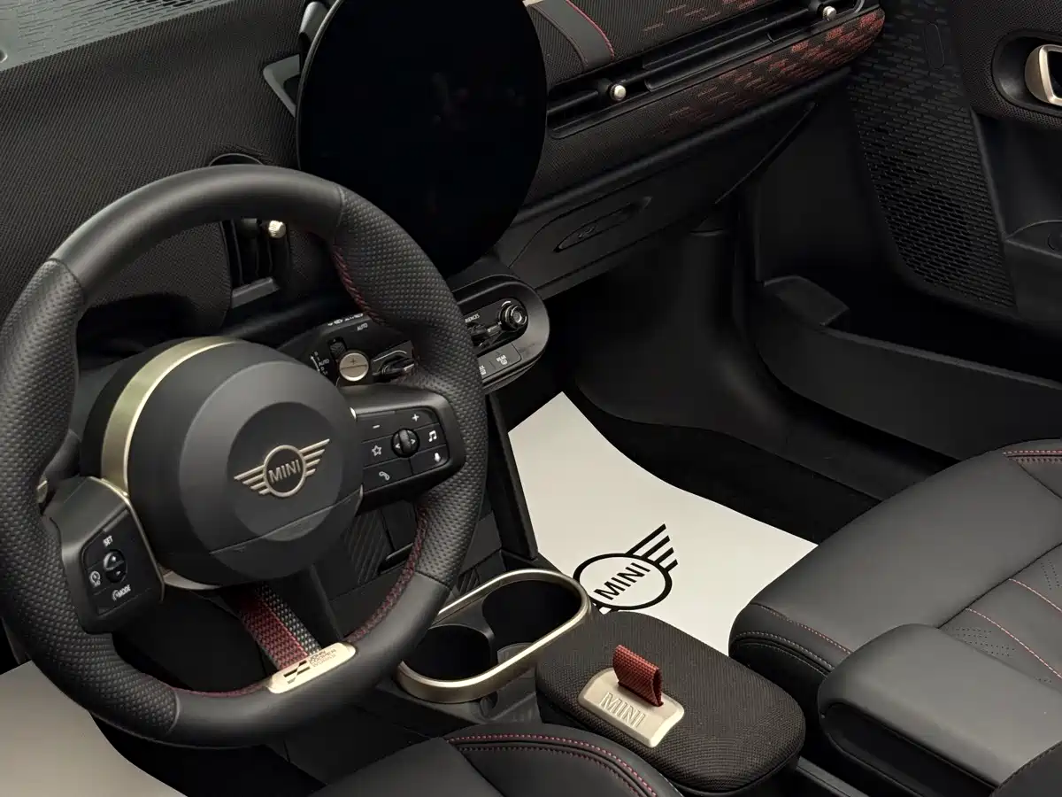 MINI JCW 2026 2025 JOHN COOPER WORKS CABRIO
