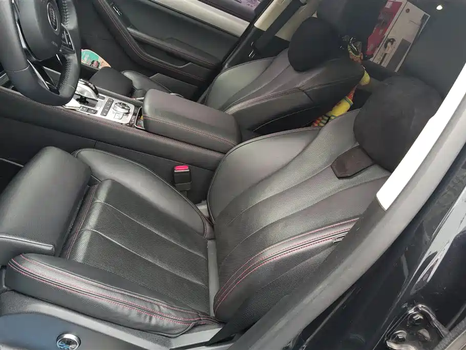 BYD Tang New Energy 2018 DM 2.0T AWD Smart Connection Genesis Edition 7-Seater China V фото 9