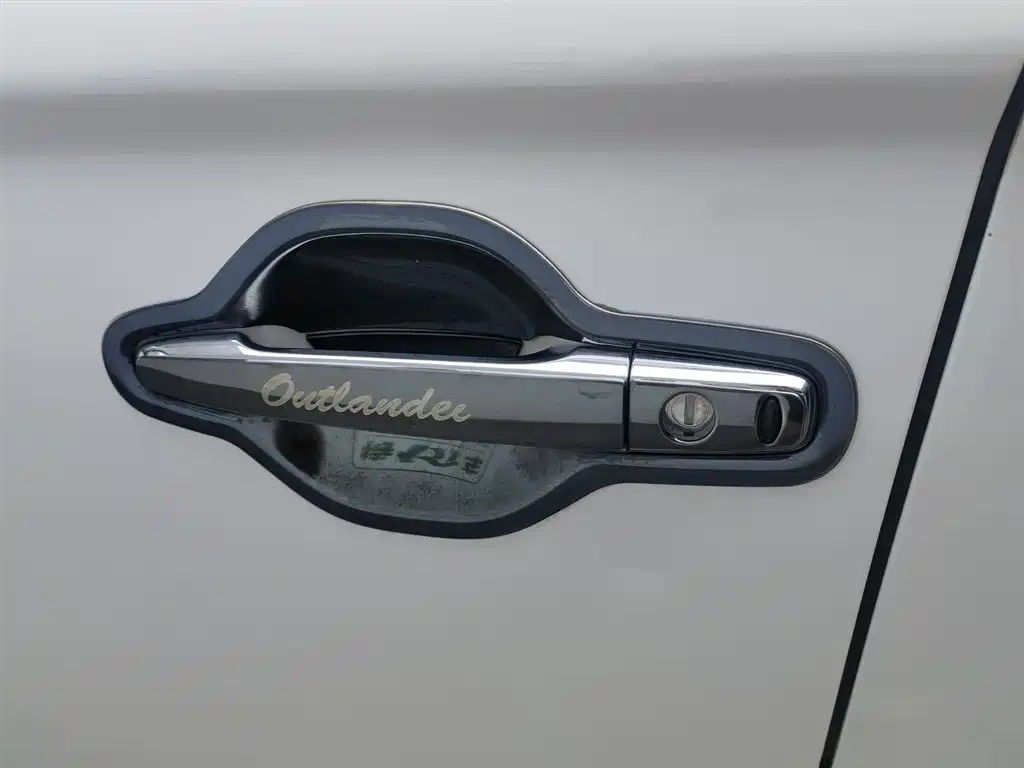 Mitsubishi Outlander 2019 2.4L 4WD Deluxe Edition 5-Seater China VI фото 18