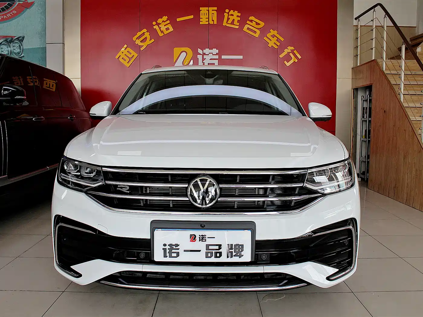 Volkswagen Tiguan L 2023 330TSI Auto 2WD R-Line Premium Edition фото 2