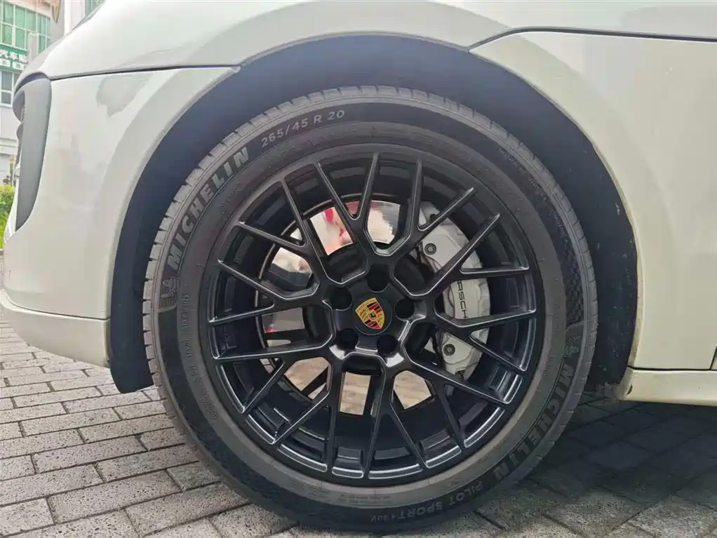 Porsche Macan 2020 Macan GTS 2.9T фото 8