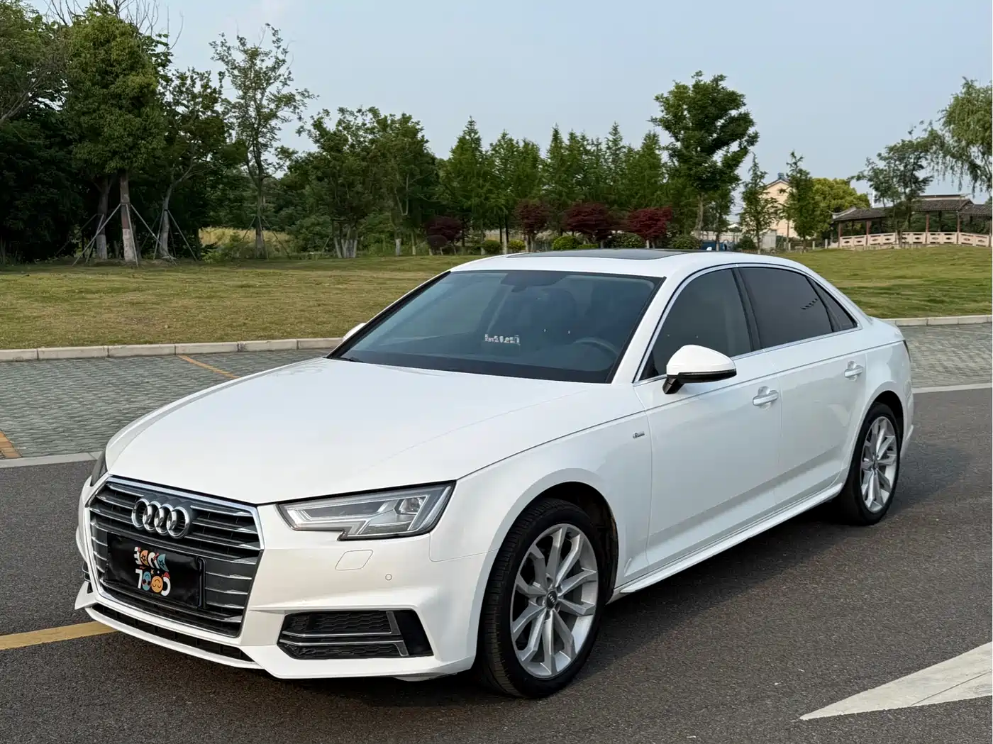 Audi A4L 2018 30th Anniversary 40 TFSI Fashion
