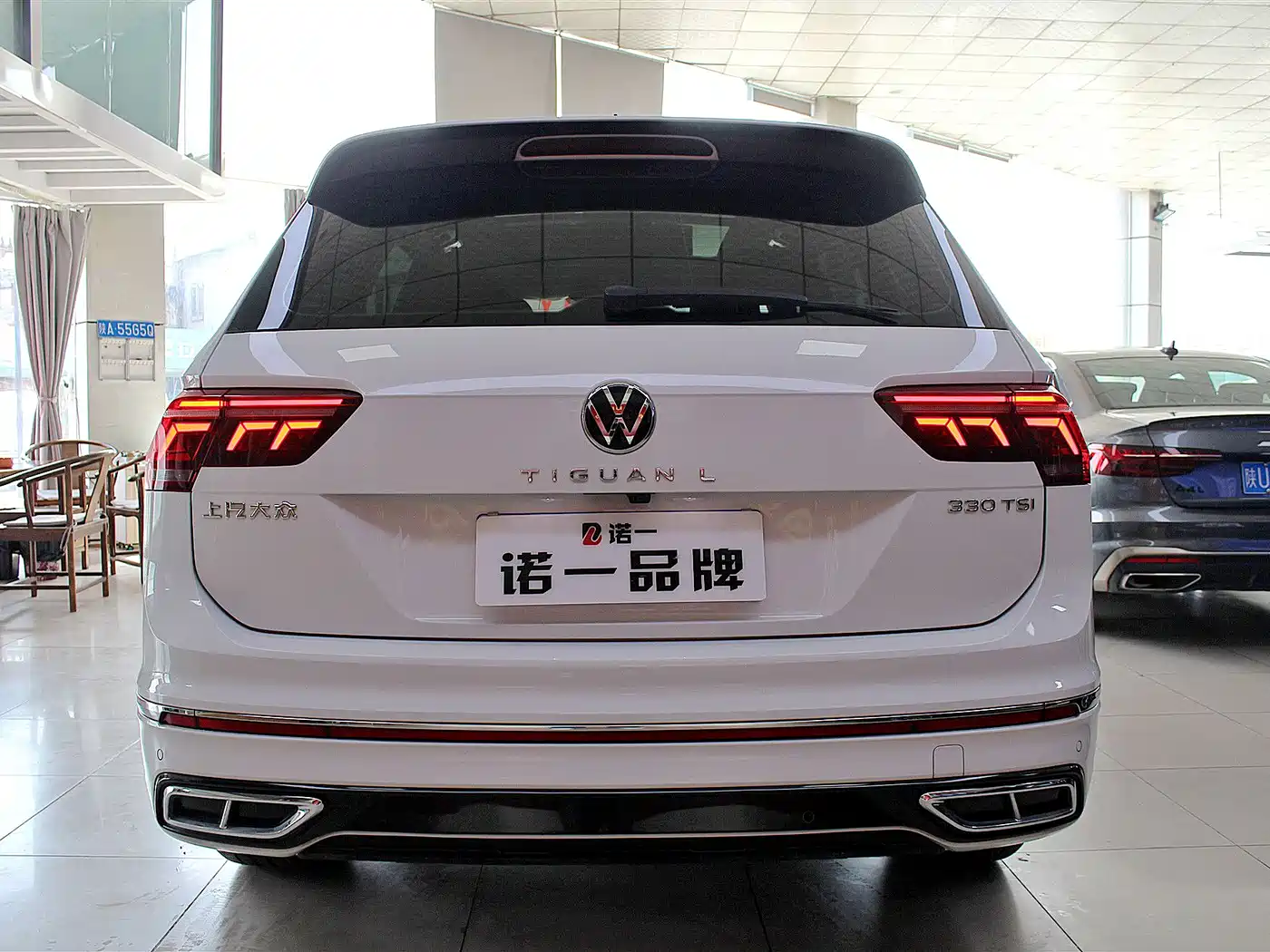 Volkswagen Tiguan L 2023 330TSI Auto 2WD R-Line Premium Edition фото 3