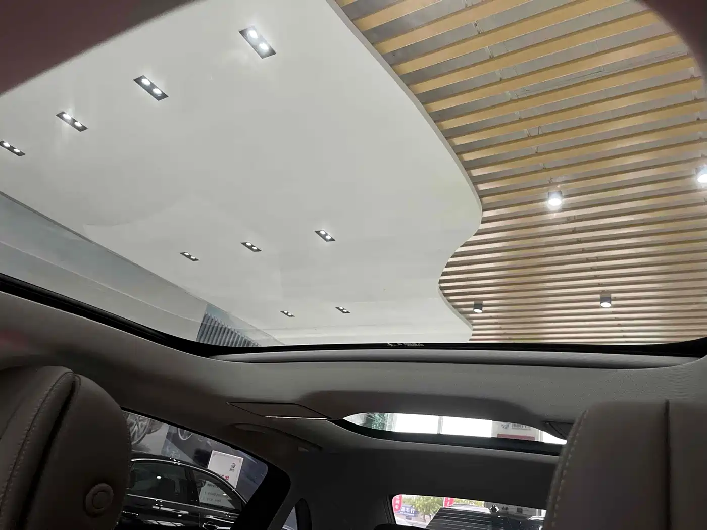 Mercedes-Benz E-Class 2019 E 300 L Luxury фото 26