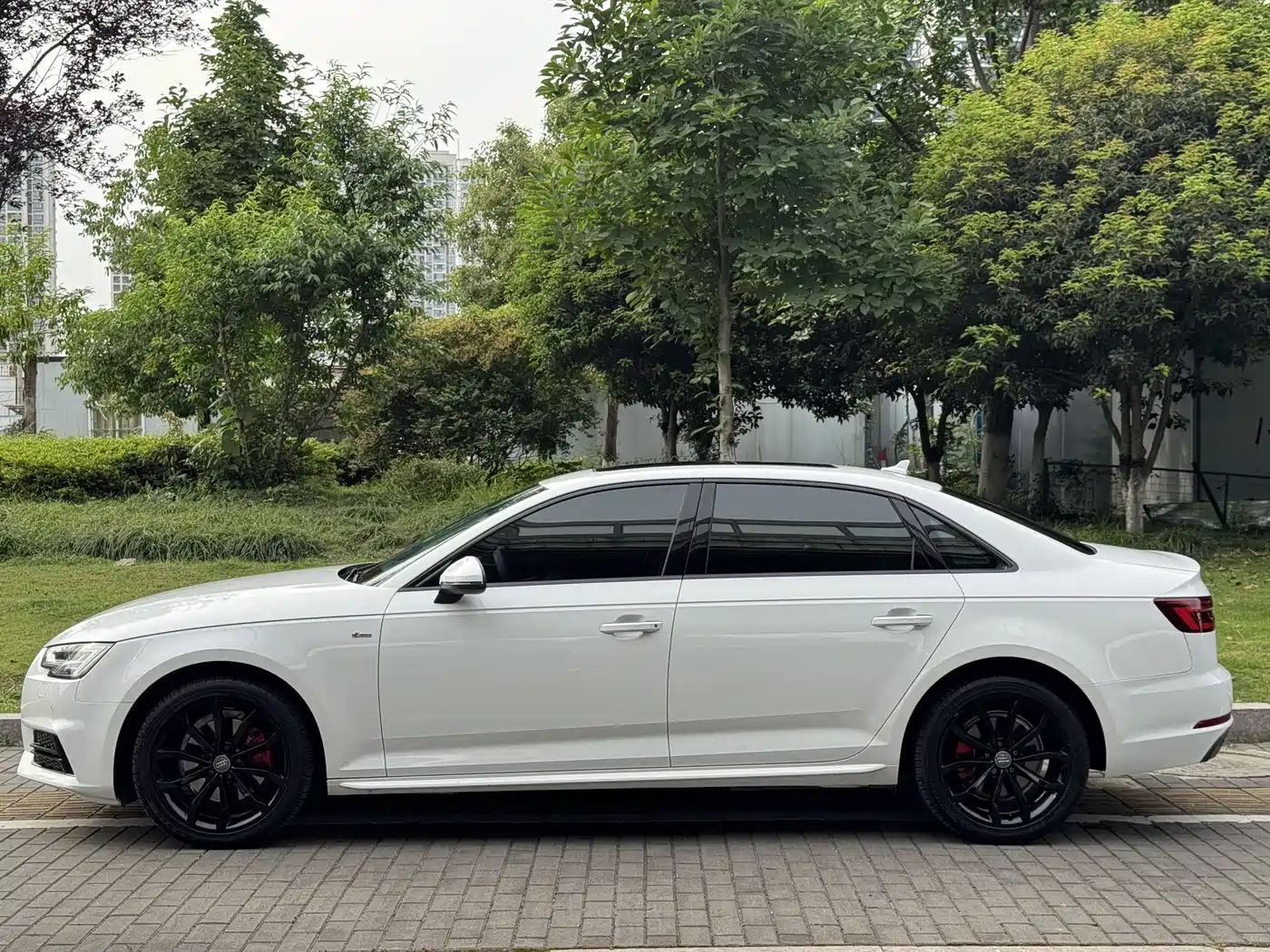 Audi A4L 2018 30th Anniversary 40 TFSI Fashion фото 3