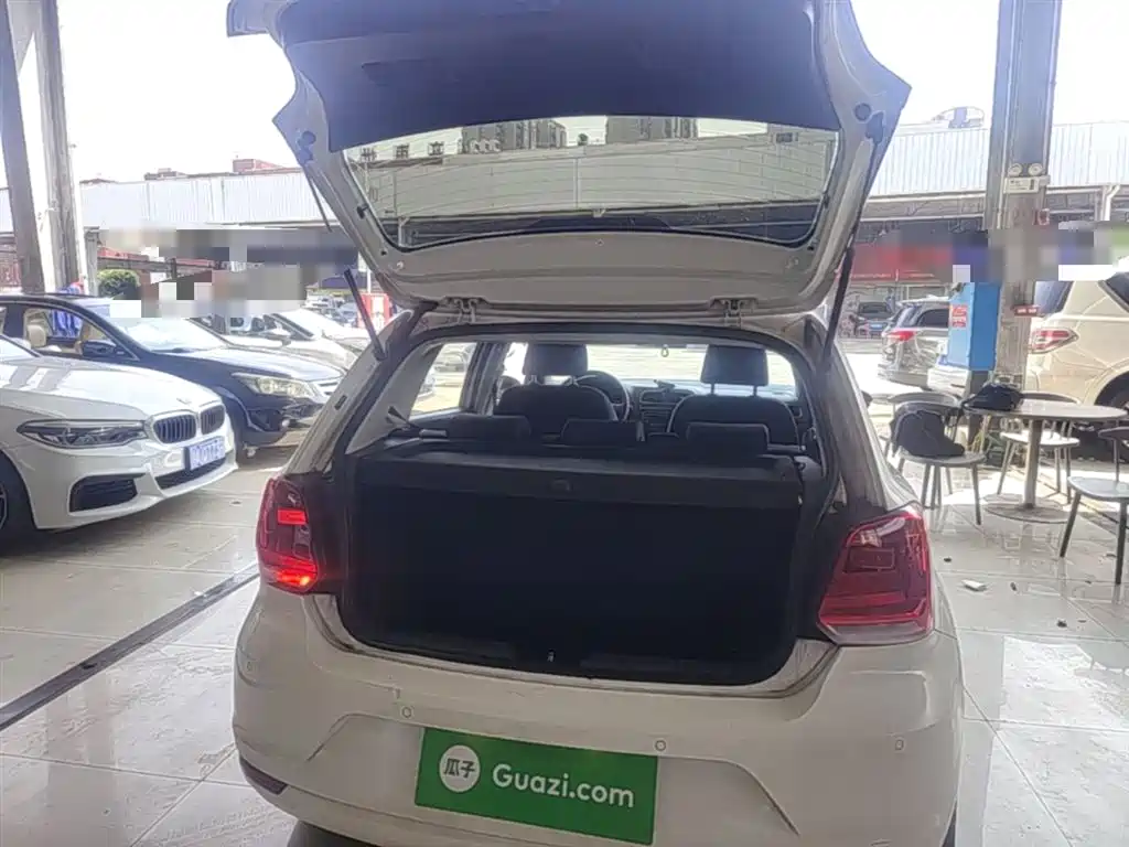 Volkswagen Polo 2014 1.6L Manual Comfort Edition фото 19
