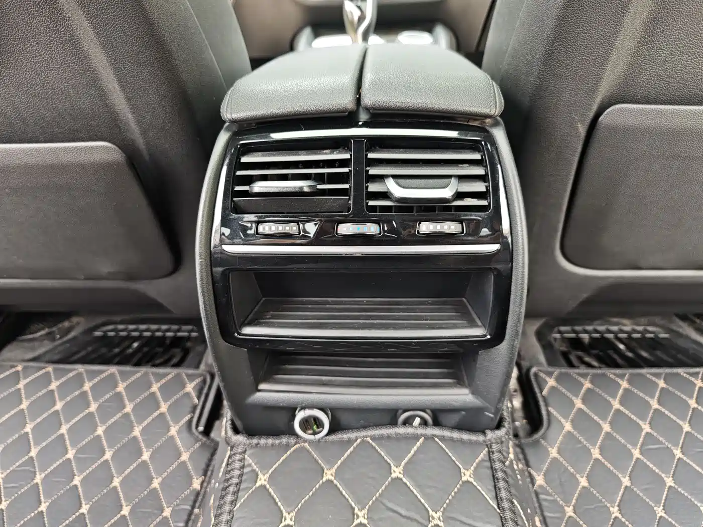 BMW 5 Series 2018 525Li M Sport Package фото 11