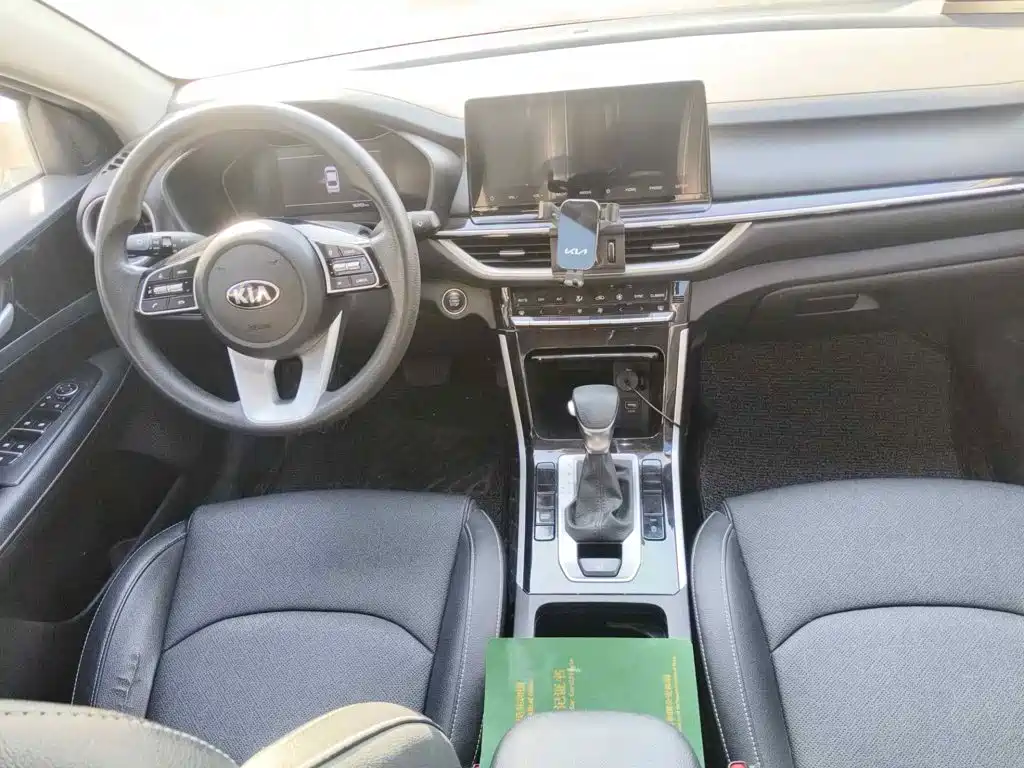 Photo 12 - Kia K3