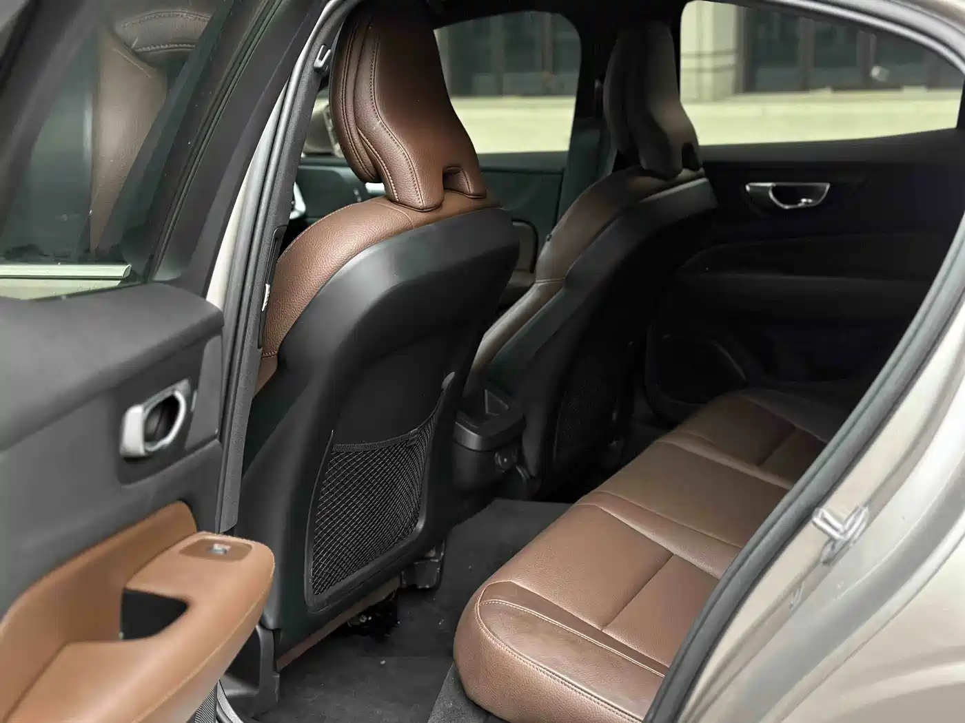 Фото 7 - Volvo S60