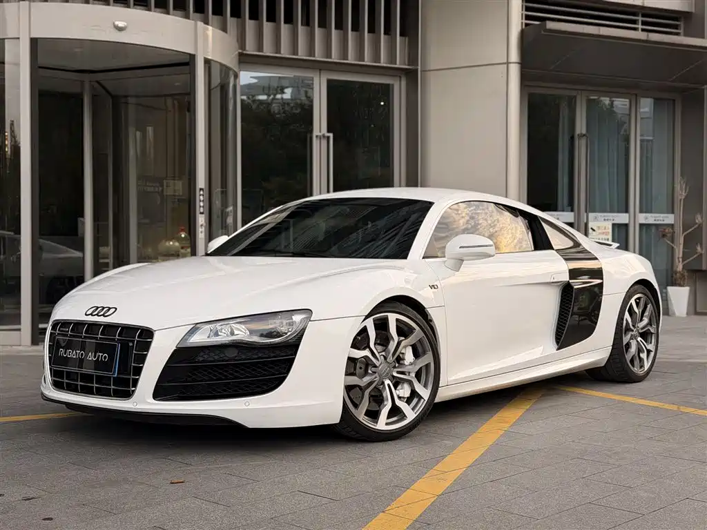 Audi R8 2012 2010 5.2 FSI quattro