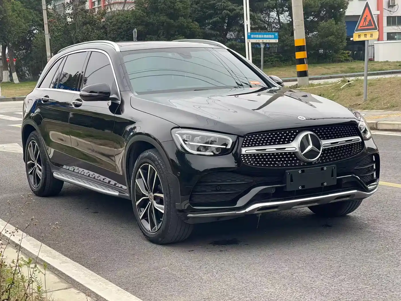 Mercedes-Benz GLC 2022 Model GLC 260 L 4MATIC Luxury Edition фото 3