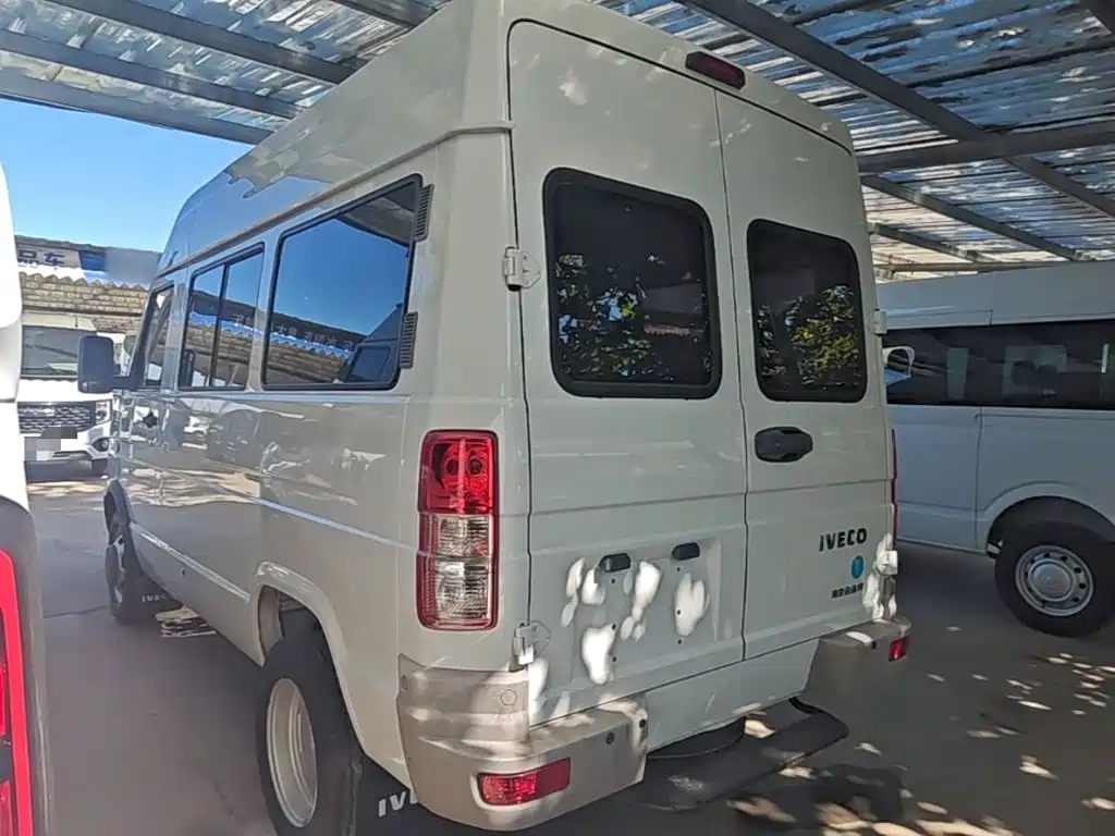 Фото 5 - Iveco Daily