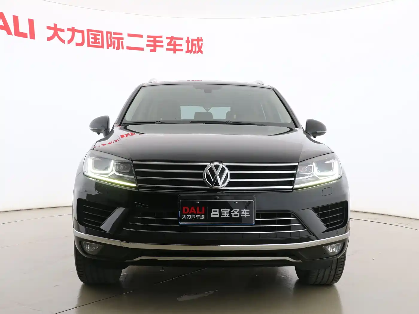 Volkswagen Touareg 2017 3.0TSI Explorer Edition фото 5