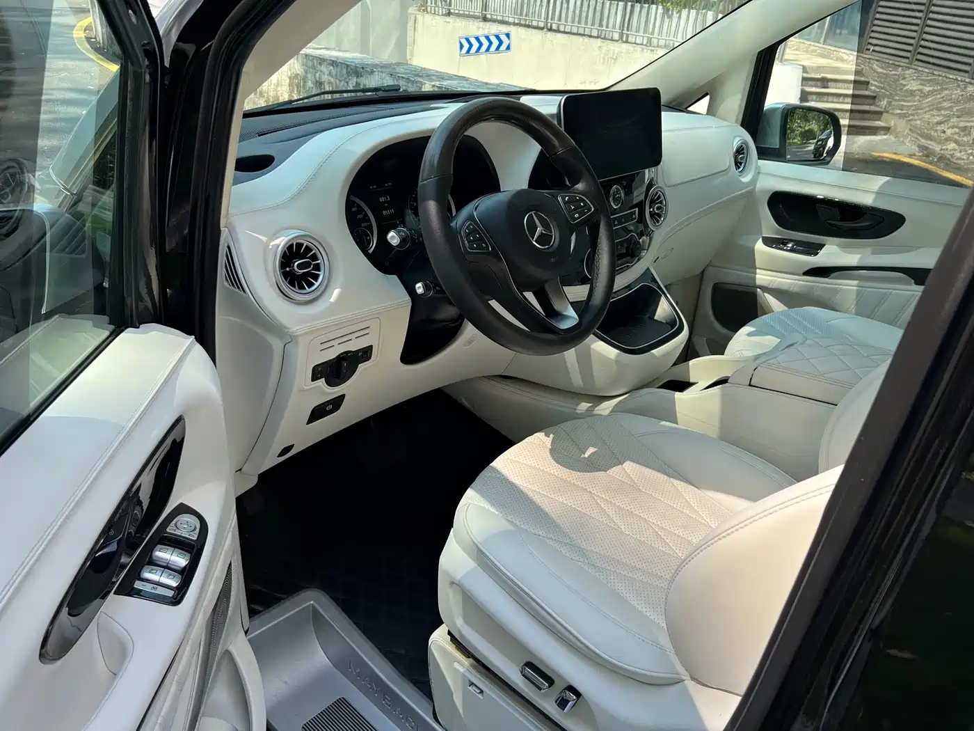 Mercedes-Benz Vito 2021 2.0T Elite 7-Seater фото 6
