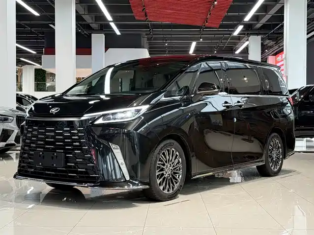 Lexus LM 2023 500h 6-Seater Prestige Edition