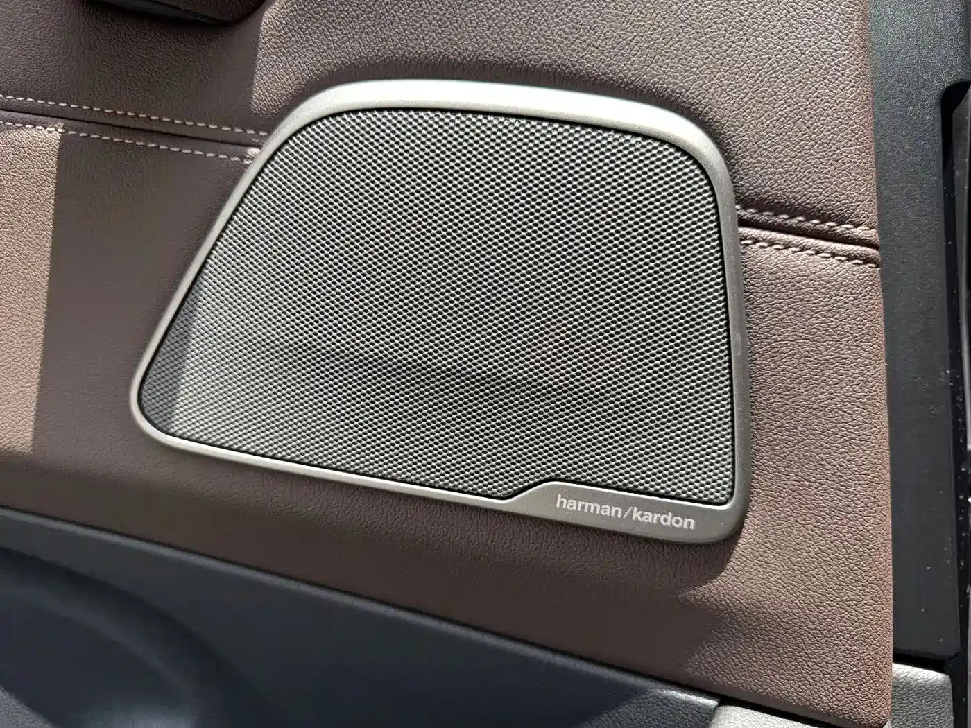 BMW 5 Series 2021 530Li Premium Luxury Package фото 9