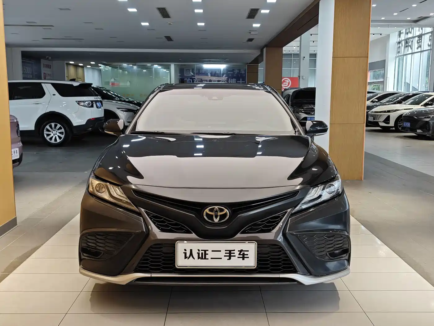 Toyota Camry 2022 2.0S Knight Edition фото 3