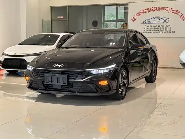 Hyundai Elantra 2023