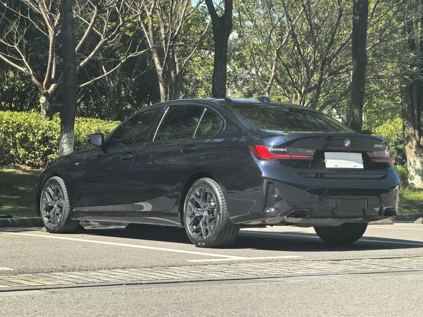 BMW 3 Series 2025 2025 330Li M Sport Night Edition