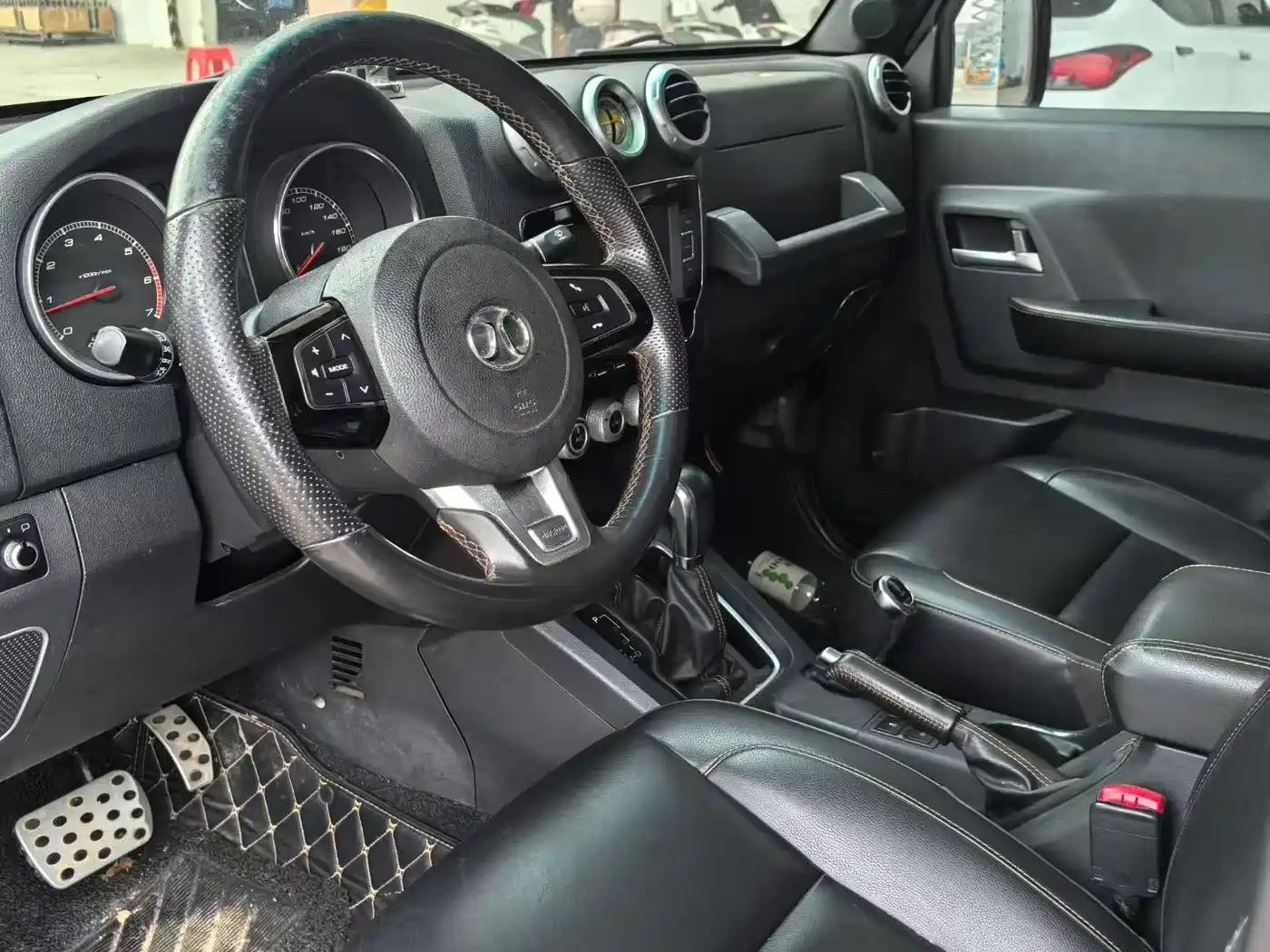 BAIC ORV Beijing Offroad BJ40 2016 Model 40L 2.3T Automatic 4WD Exclusive фото 2