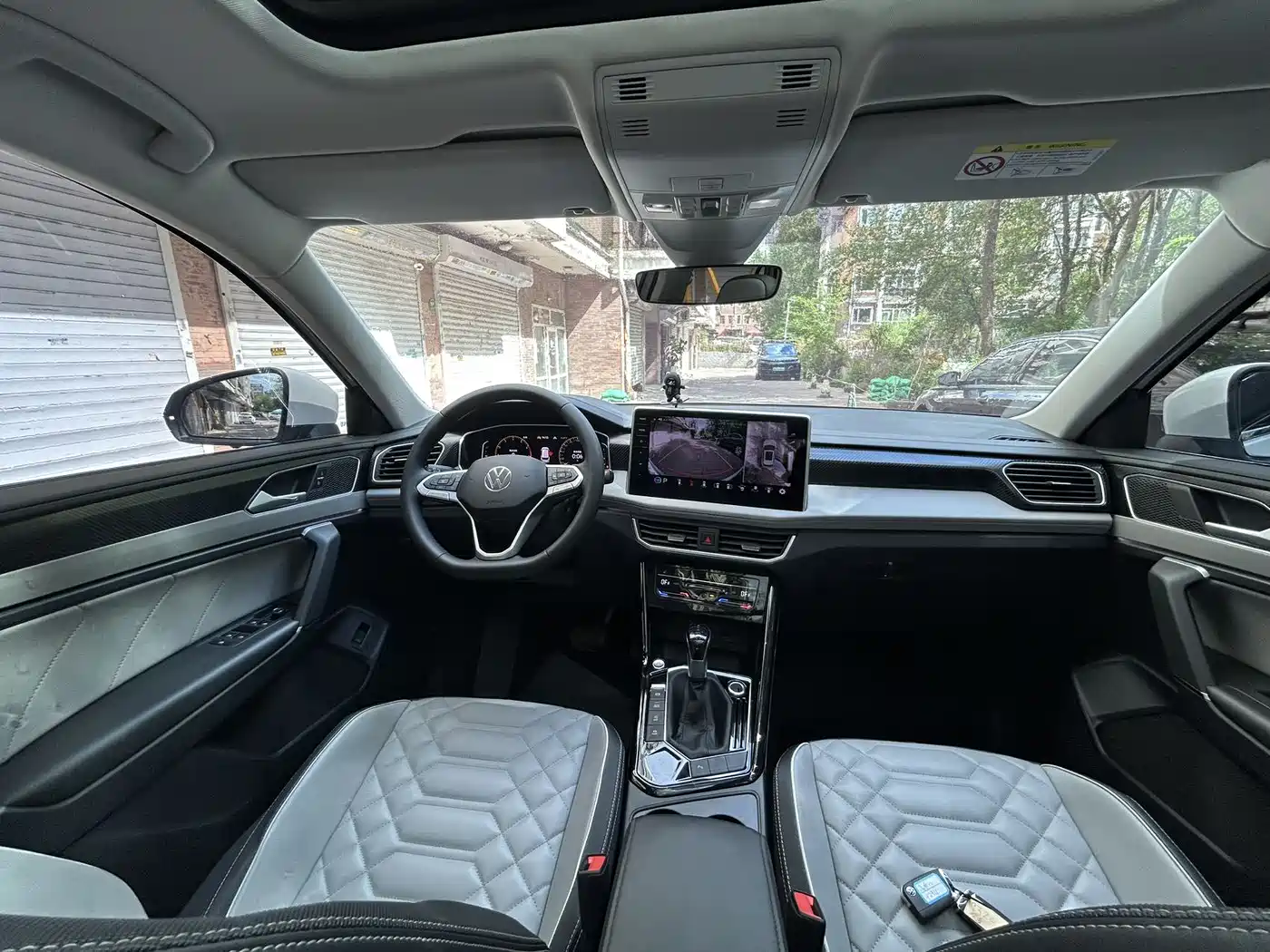 Volkswagen Tayron 2023 330TSI 2WD Luxury Plus Advanced Edition фото 19