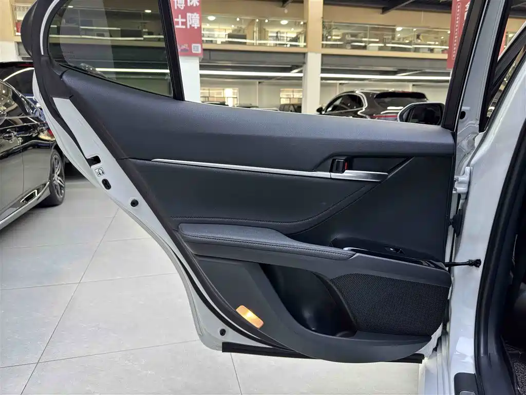 Toyota Camry 2019 2.0G Luxury Edition China VI фото 11