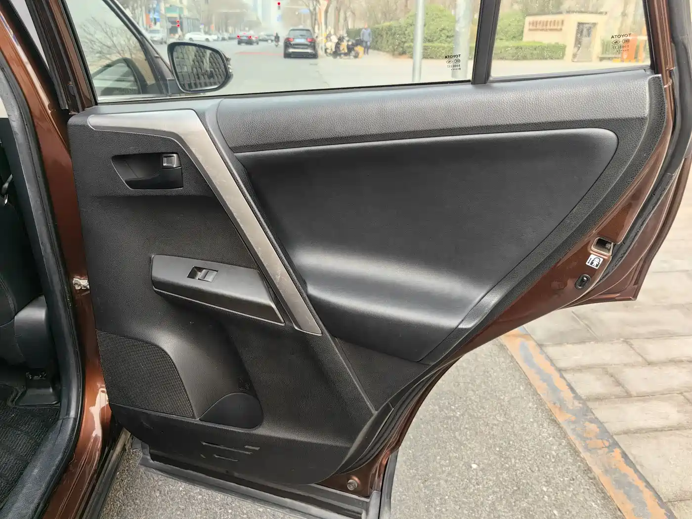 Toyota RAV4 Rongfang 2018 2.5L Automatic 4WD Elite i Edition фото 12