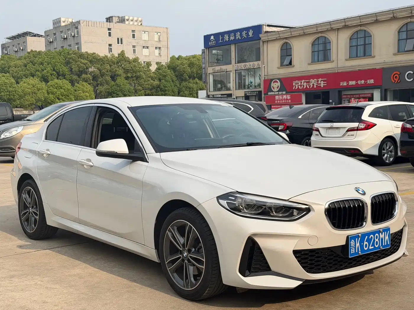 BMW 1 Series 2022 120i M Sport фото 3